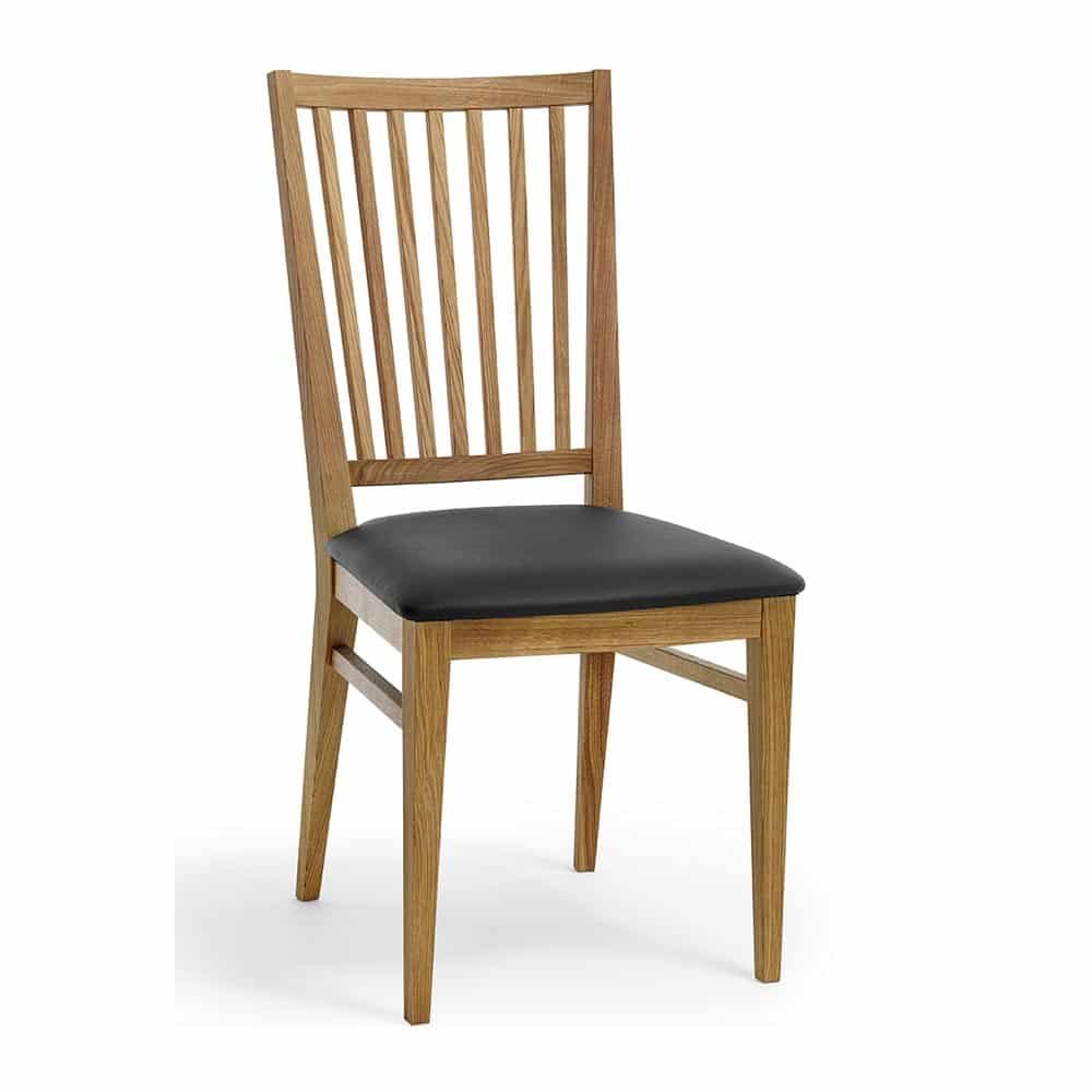 Klassisk matstol i ekfinish med svart sits
